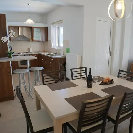 Renting House Galini Appartement *